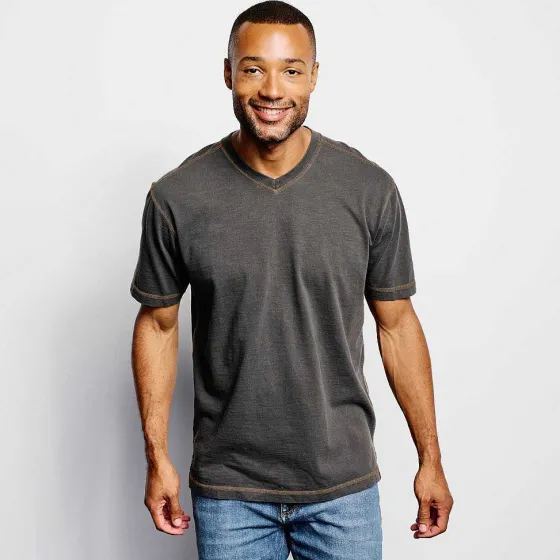 Orvis Shirts|Montana Morning® High V-Neck Short-Sleeved T-Shirt Obsidian
